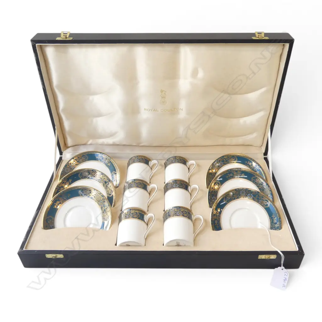 CASED ROYAL DOULTON 'CARLYLE' PATTERN COFFEE SET Image 1++