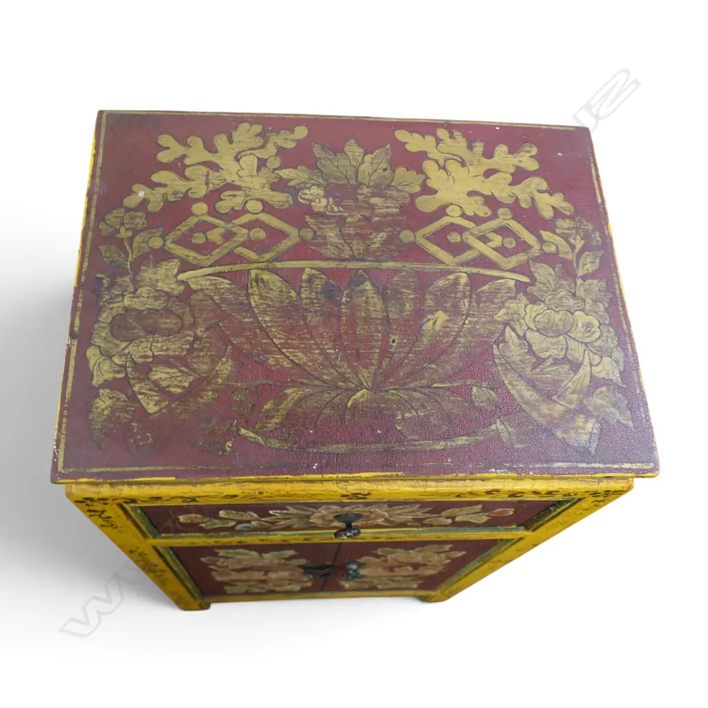 ORIENTAL PAINTED CABINET 400x300x725mm Image 1++