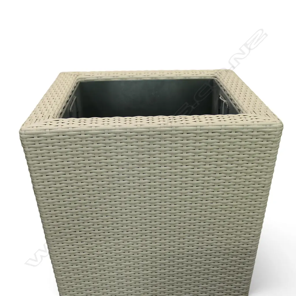 PR DEDON DESIGNER OUTDOOR PLANTERS 435x435x880mm Image 1++