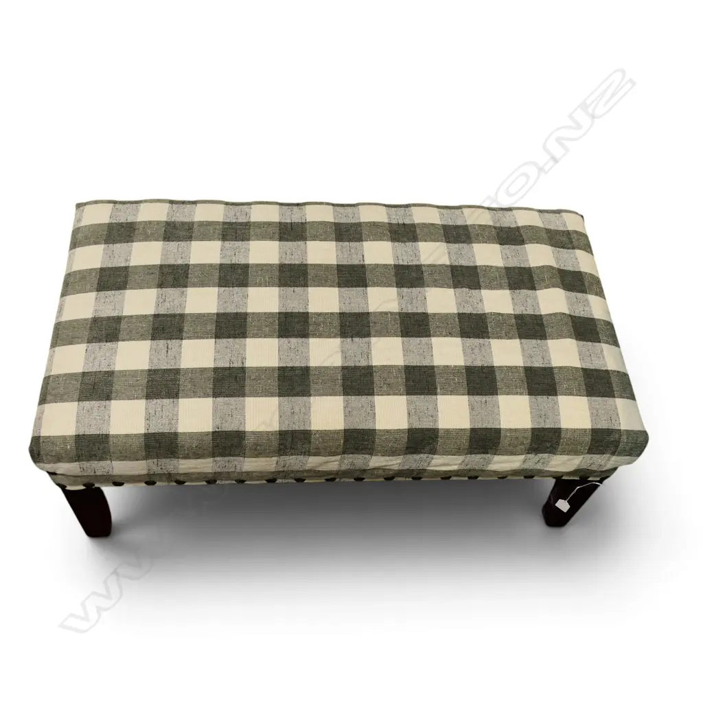 UPHOLSTERED OTTOMAN 990x540x420mm Image 1++