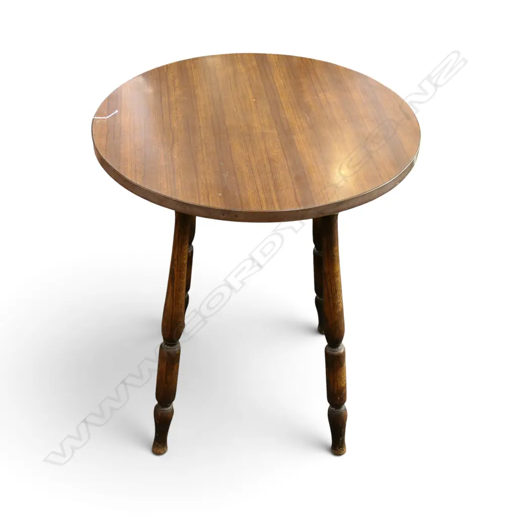 TABLE w. FAUX WOOD TOP H.725mm Image 1++