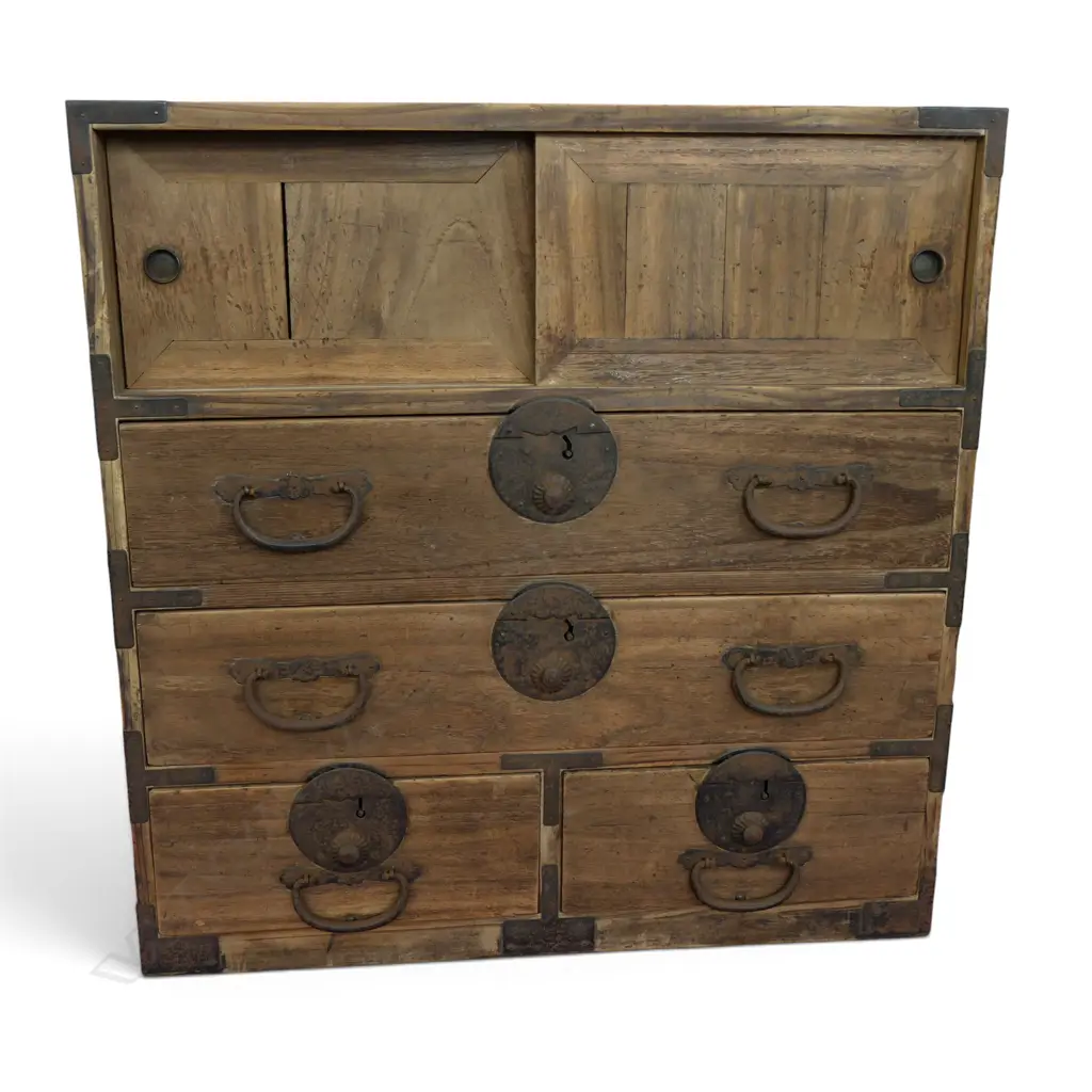 VINTAGE JAPANESE SMALL WOODEN TANSU CHEST. H.575mm Image 1++
