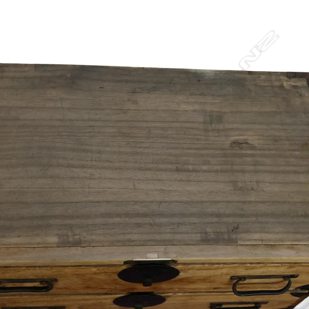 VINTAGE JAPANESE SMALL WOODEN TANSU CHEST. With key H.600mm Image 1++