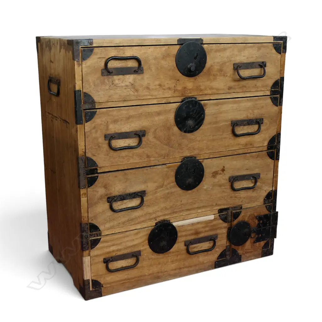 VINTAGE JAPANESE SMALL WOODEN TANSU CHEST. With key H.600mm Image 1++