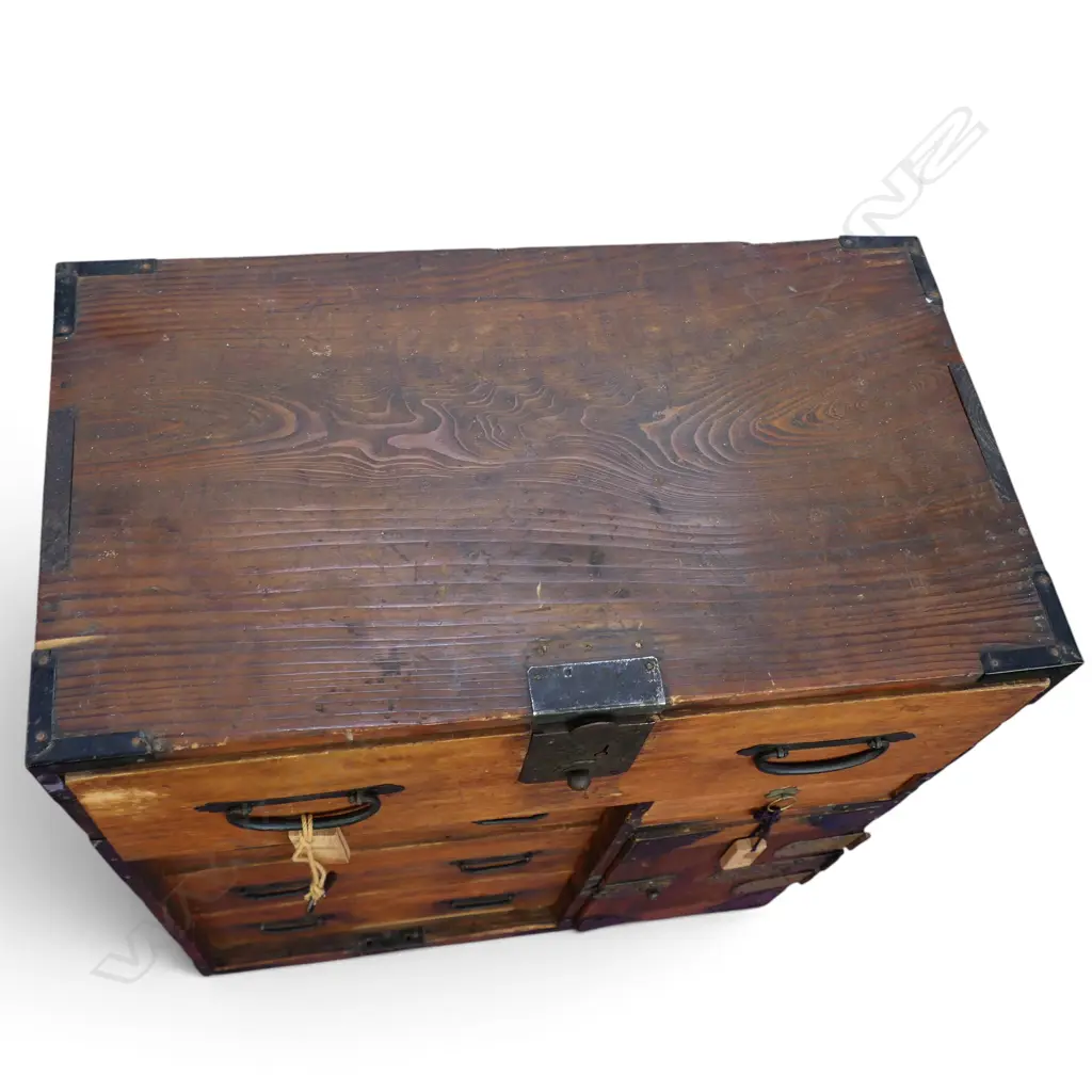 VINTAGE JAPANESE SMALL WOODEN TANSU CHEST with keys. H.580mm Image 1++