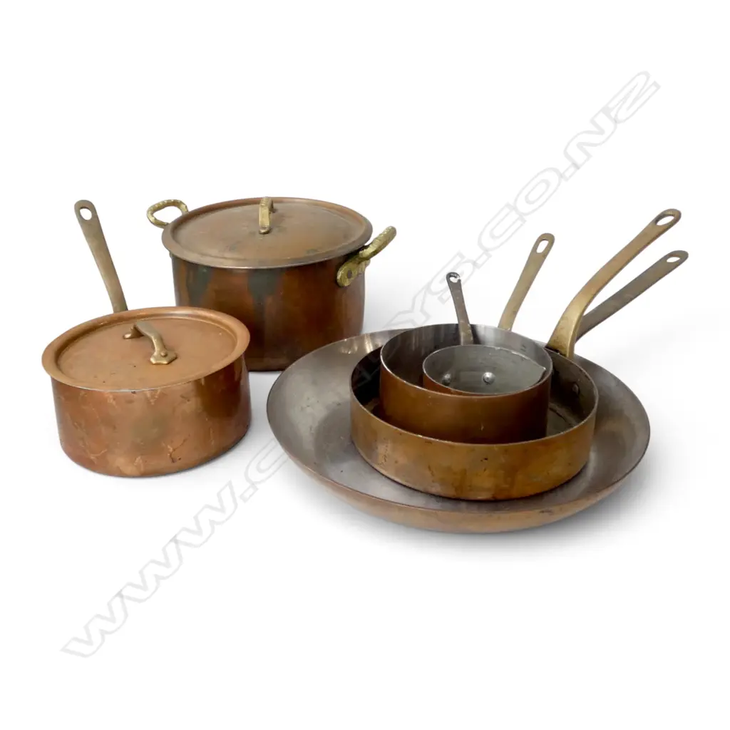 COLLECTION of 6 VINTAGE COPPER & BRASS KITCHEN POTS & PANS. Tin lined. 2 lidded Image 1++