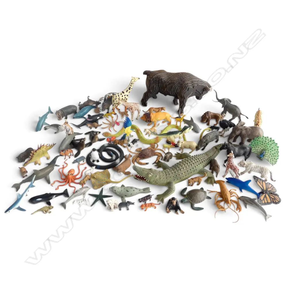 BOX OF VINTAGE SOFT PLASTIC TOYS (SOME HAND PAINTED) & CARBOARD BULL Image 1++