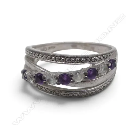 STG SILVER & PURPLE GEMSTONE RING, stamped MHJ 925