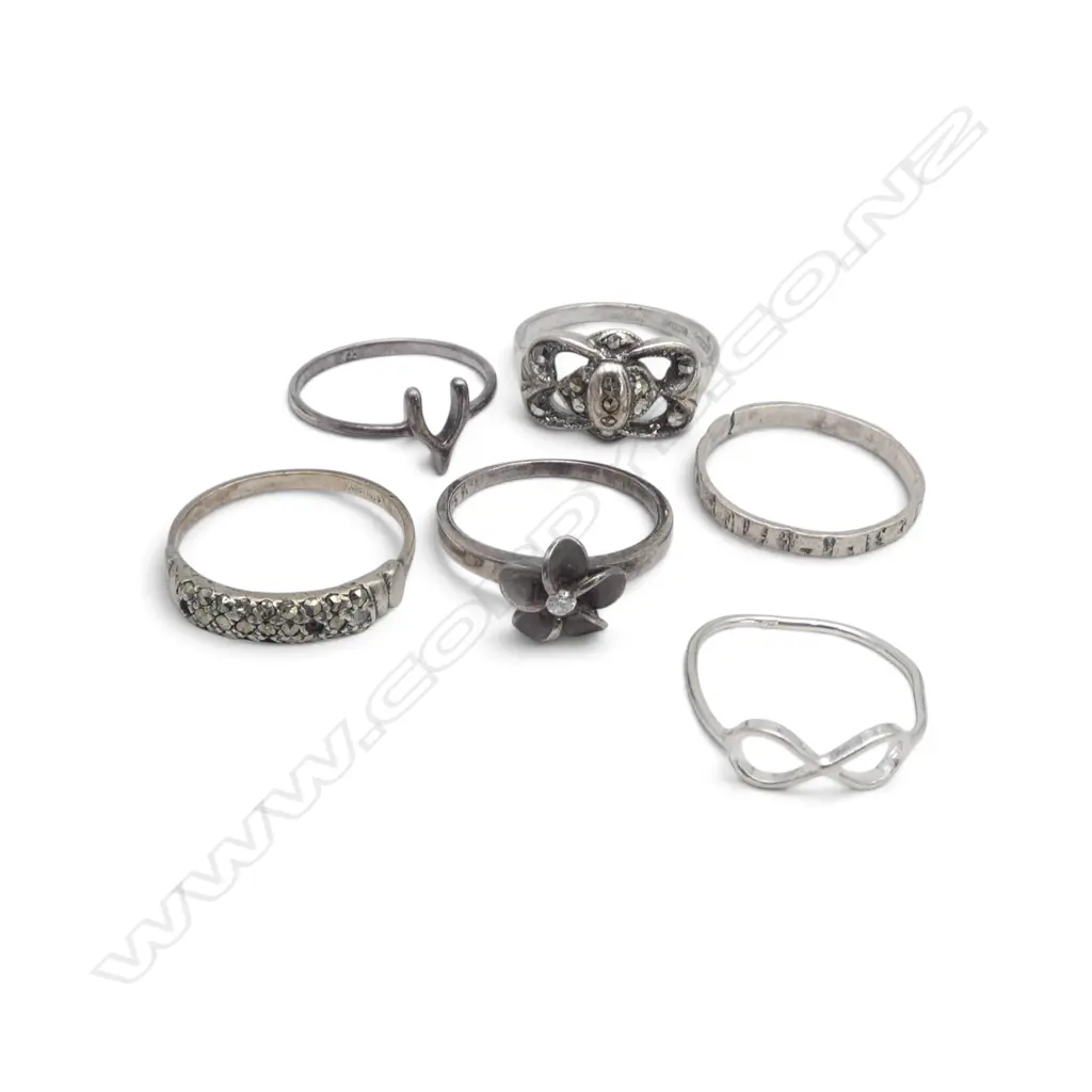 6 SILVER RINGS some set with stones. 1 broken 10gms Image 1++