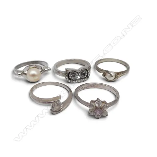 5 SILVER GEM SET RINGS12gms
