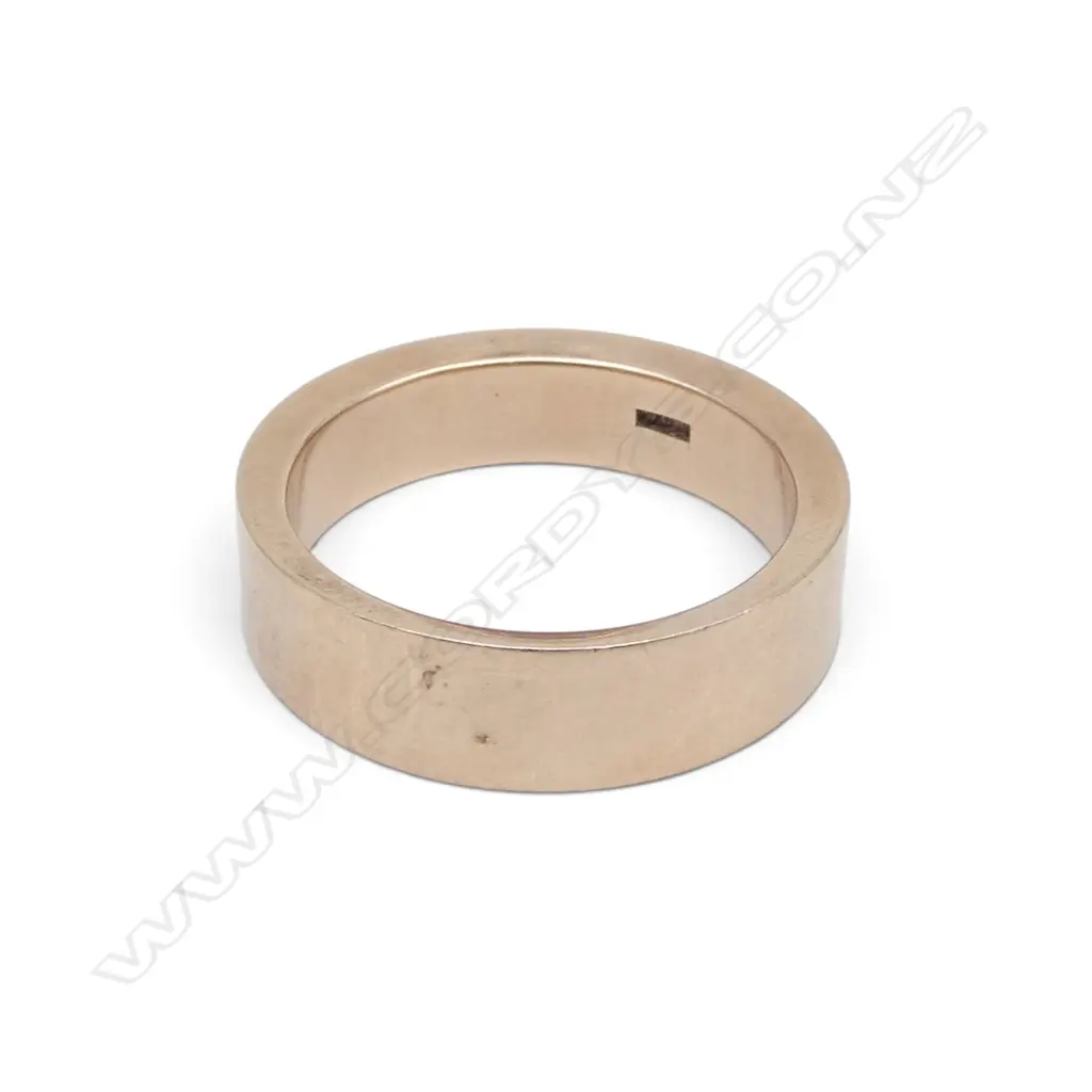 9ct ROSE GOLD VINTAGE WIDE BAND RING angled edge. 10.5gms Image 1++
