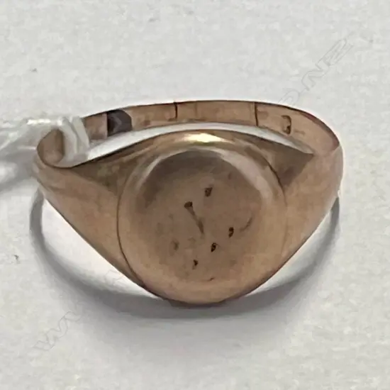 VINTAGE 9ct ROSE GOLD SIGNET RING 3.4gms PLEASE NOTE CORRECT PHOTO NOW SHOWING