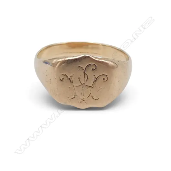 ANTIQUE 9ct GOLD SIGNET RING shield form 3.3gms