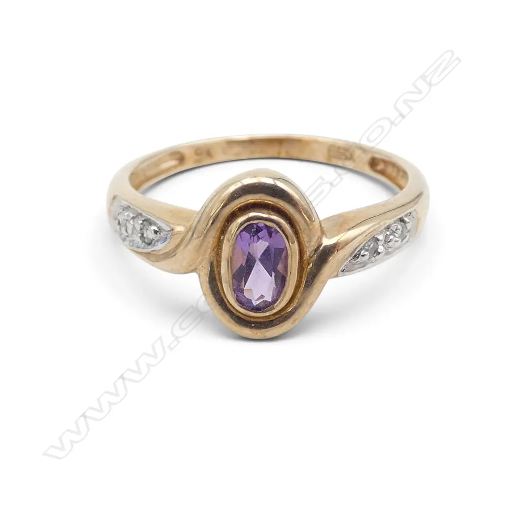 9ct DIAMOND & AMYTHEST RING 1.60gms Image 1++