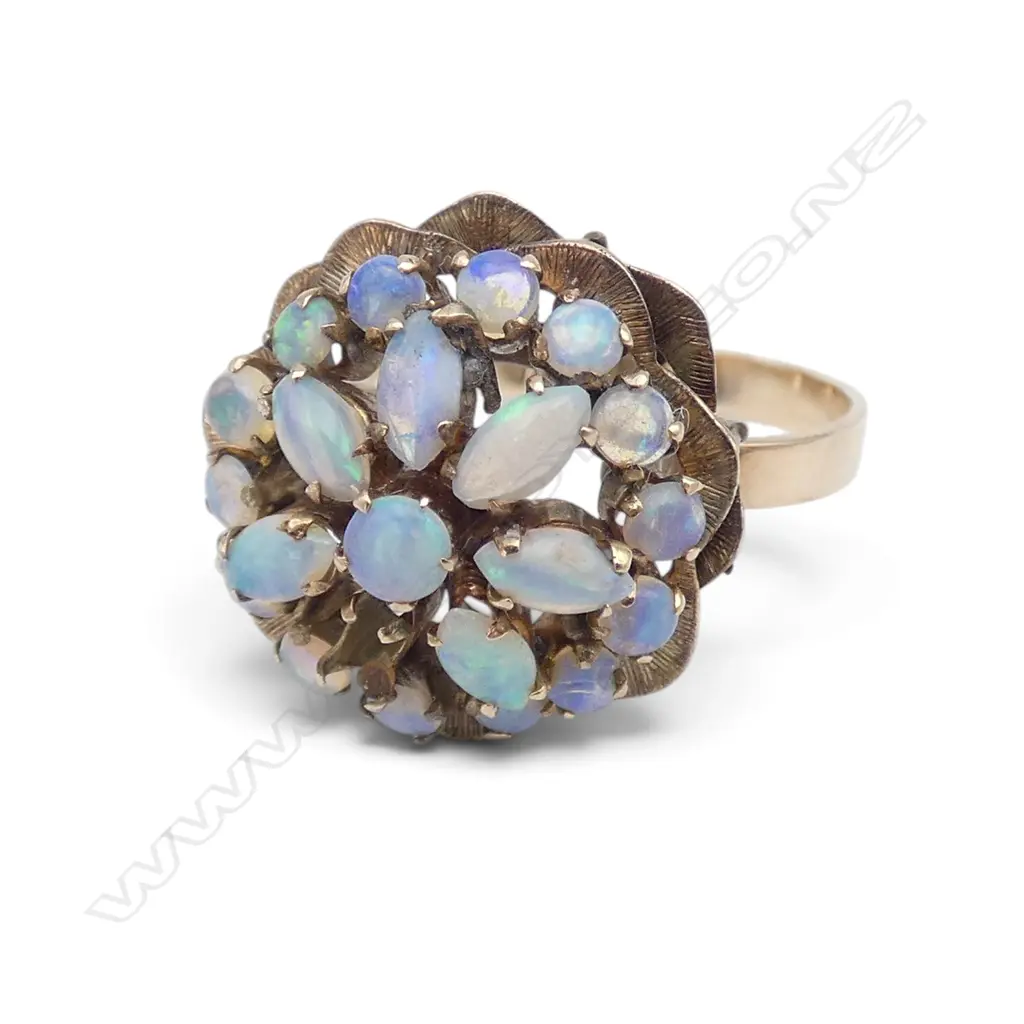 9ct GOLD & OPAL COCKTAIL RING 5.46gms ONE STONE MISSING Image 1++