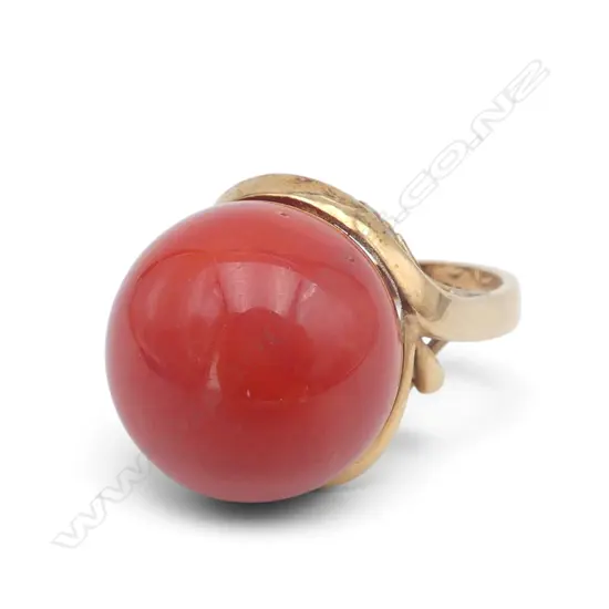 18ct GOLD & CORAL RING 12.91gms