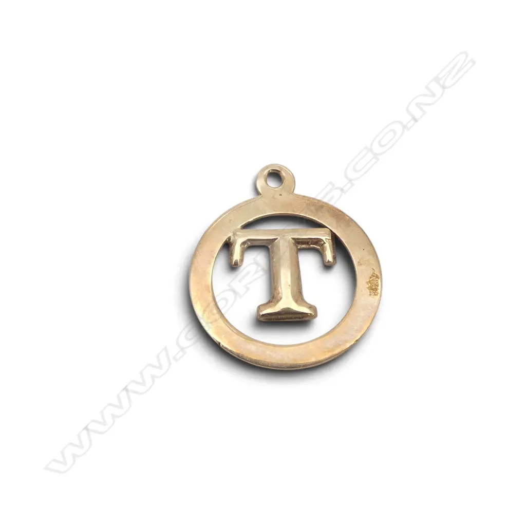 9ct 'T' CHARM 0.56gms Image 1++