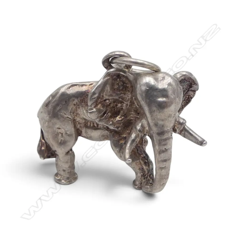 LGE SILVER ELEPHANT PENDANT 12gms Image 1++