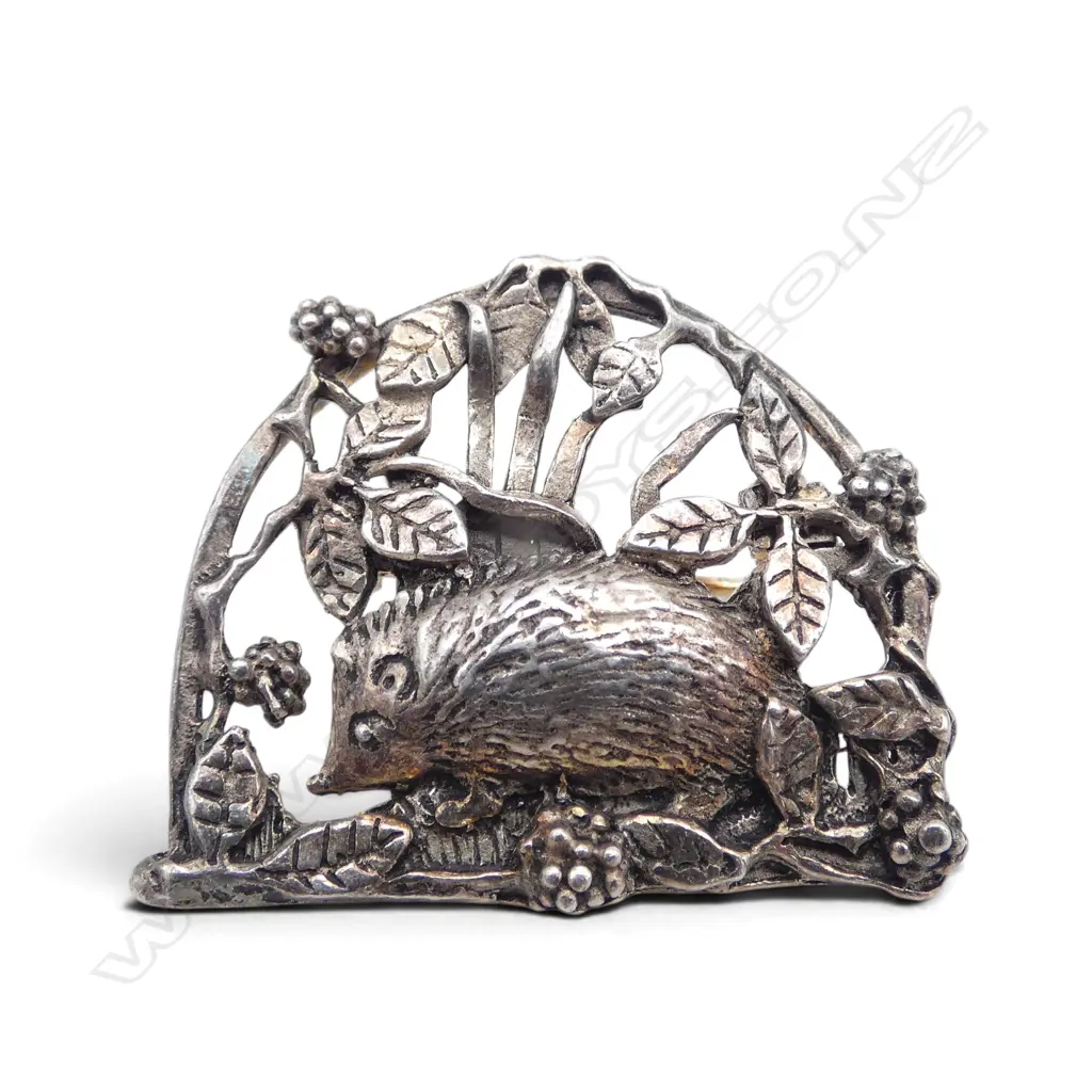 SILVER PLATE DESIGNER HEDGEHOG BROOCH Image 1++