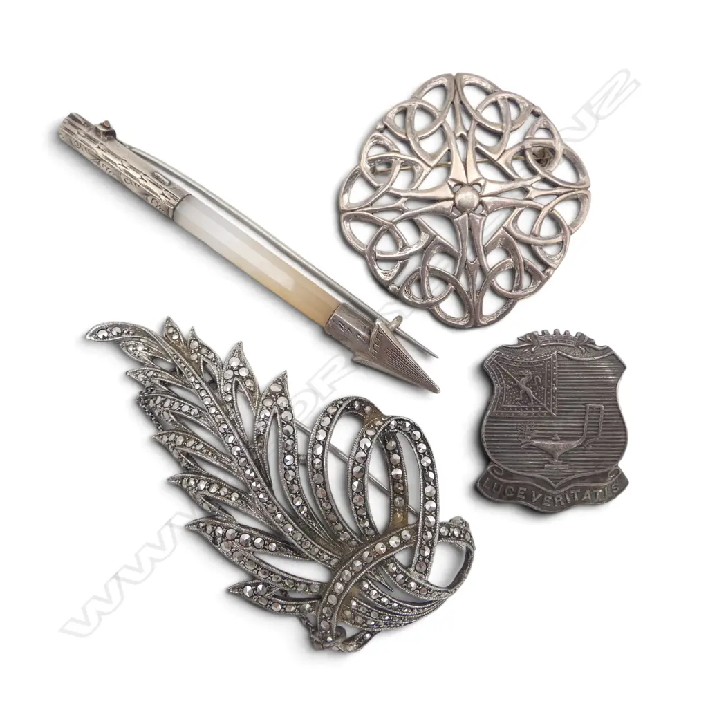 4 SILVER BROOCHES W.80mm Image 1++