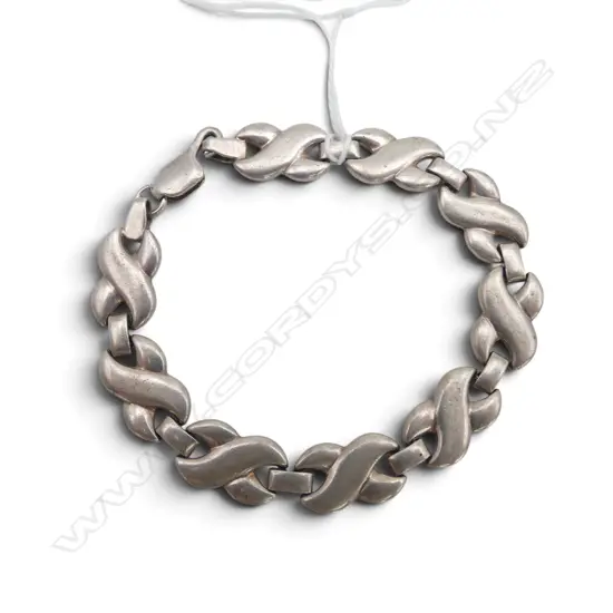 .925 SILVER OMEGA LINK BRACELET 25gms A/F CLASP