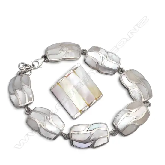 925 STG SILVER MOP BRACELET, & PENDANT (testing 925), total 31.49gms