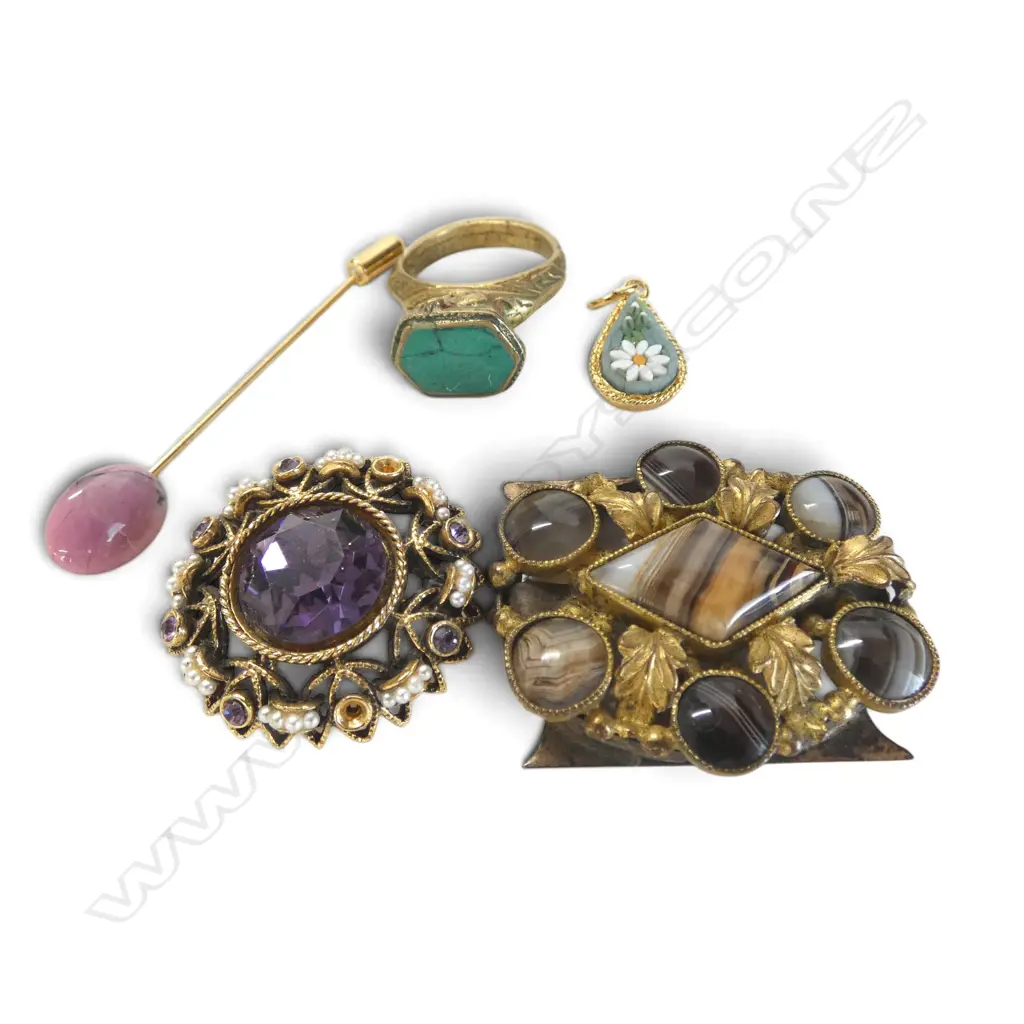 COSTUME JEWELLERY  Image 1++
