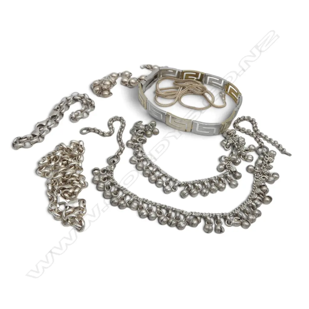 SILVER JEWELLERY: 3 necklaces + 4 bracelets. Some fittings faulted. 80gms Image 1++