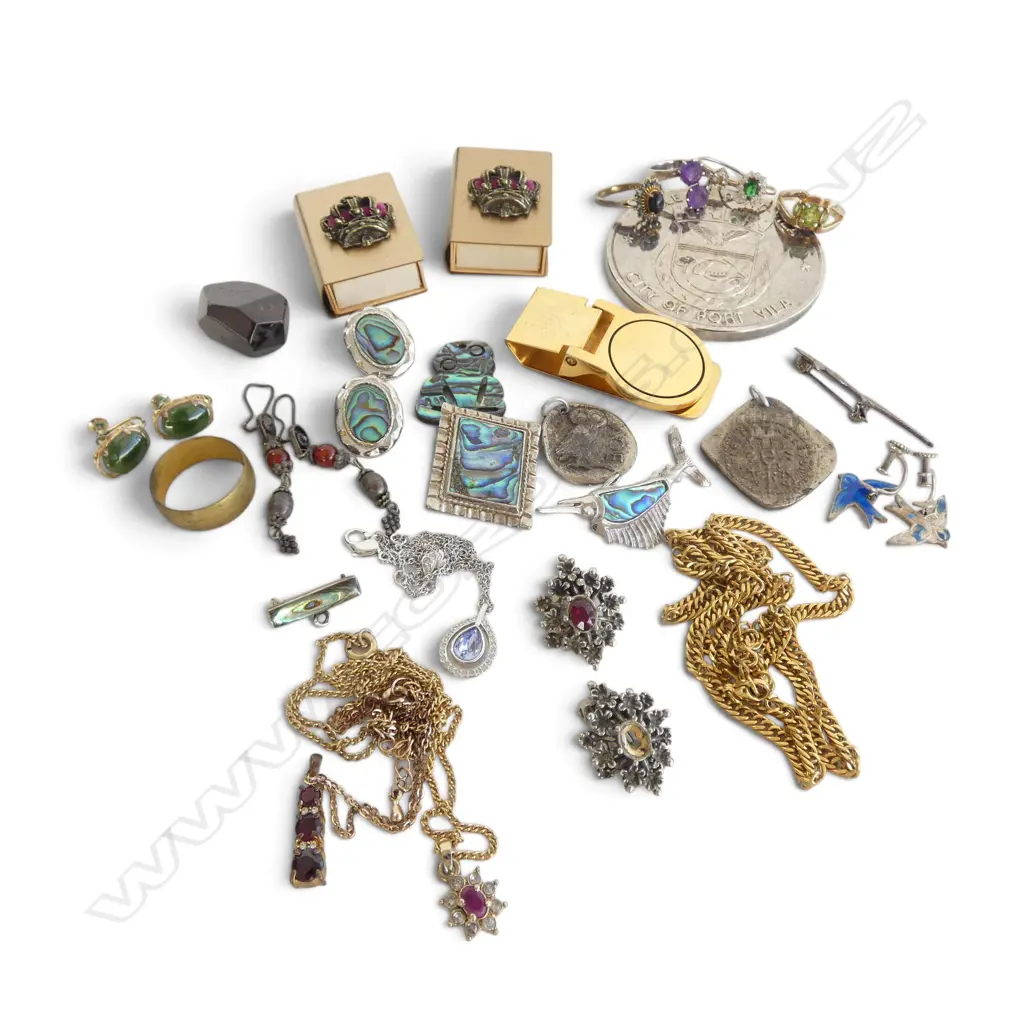 ASST. COSTUME JEWELLERY Image 1++