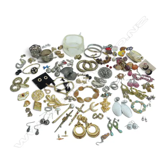 ASST. COSTUME JEWELLERY 