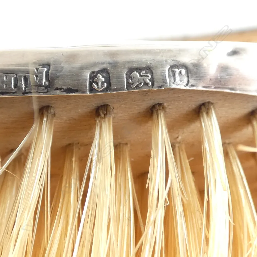 3 STG SILVER HAIRBRUSHES & 3 S/S Clothes brushes Image 1++