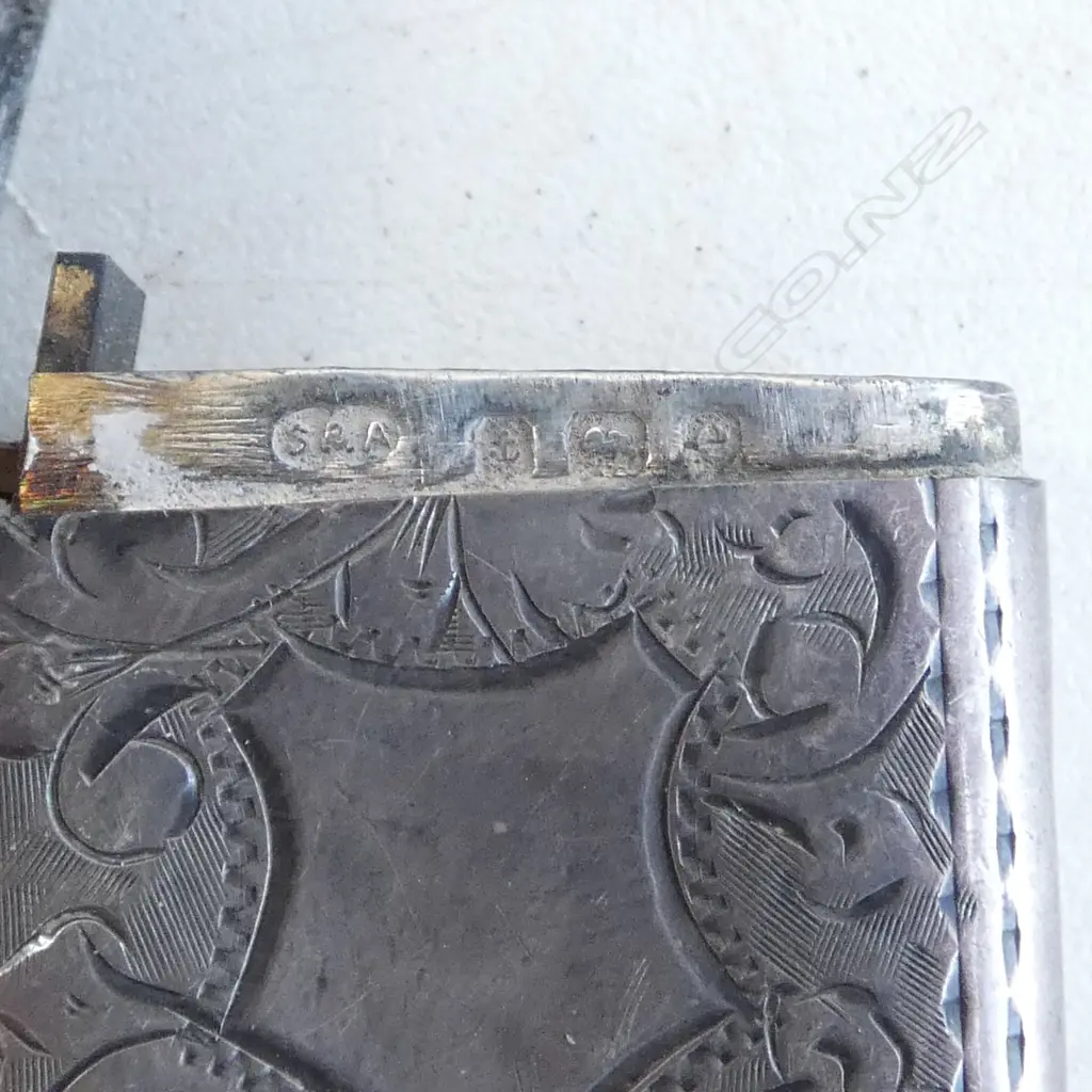 2 Edwardian engraved SILVER VESTAS. 33gms Image 1++
