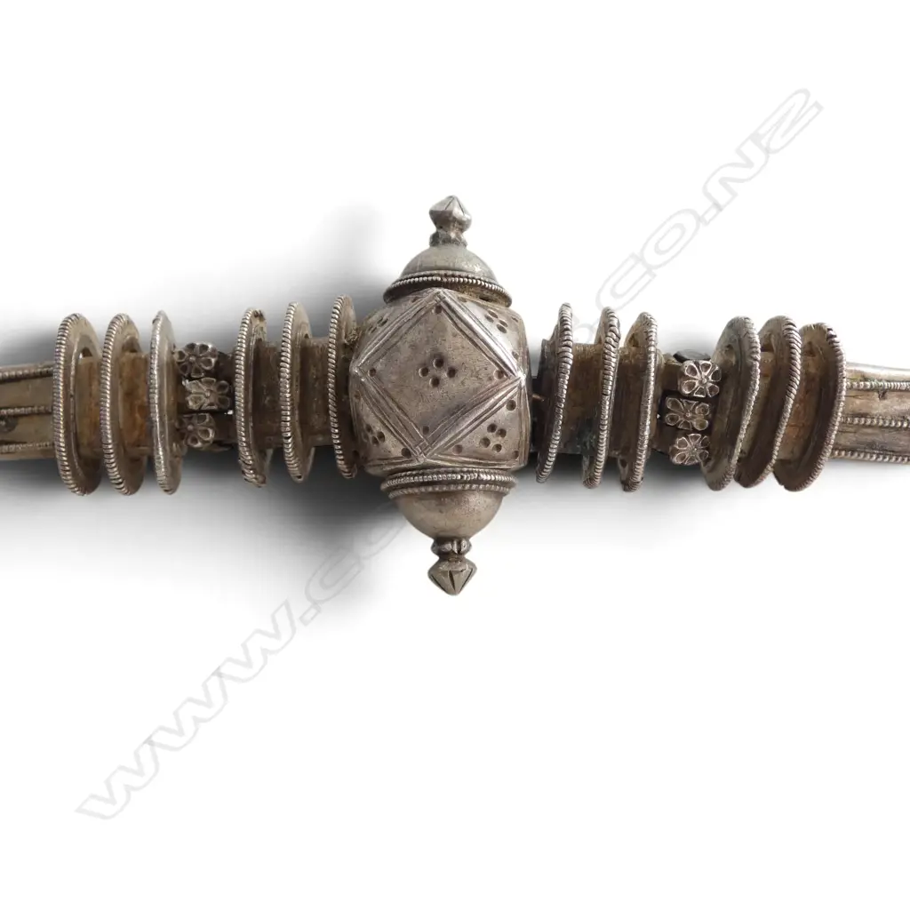 SILVER VINTAGE INDIAN BELT, 322gm, tests as 95% proof Image 1++