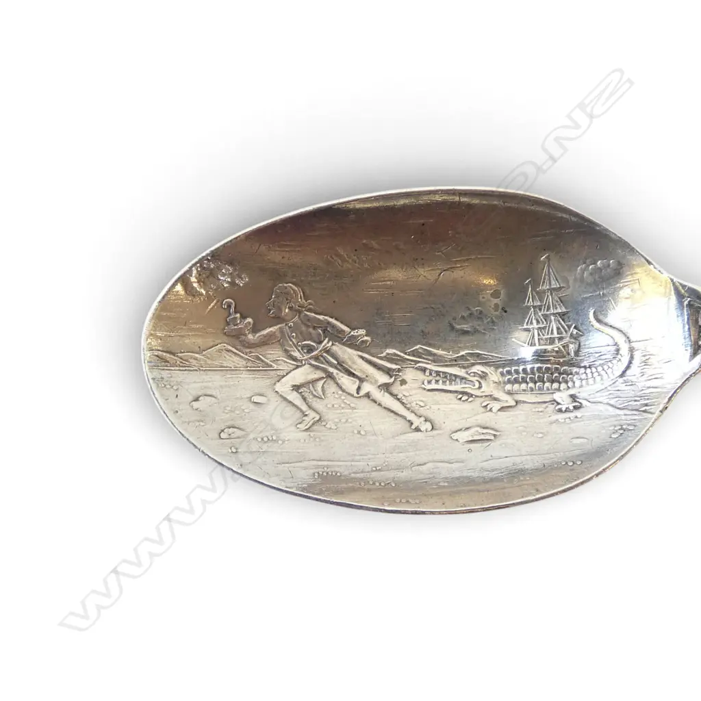 STG SILVER SALT CELLAR & SALT SPOON B'HAM 1906 & 1914, & STG CAPTAIN HOOK SPOON B'HAM 1913 (HANDLE FLATTENED), 38.7gms Image 1++
