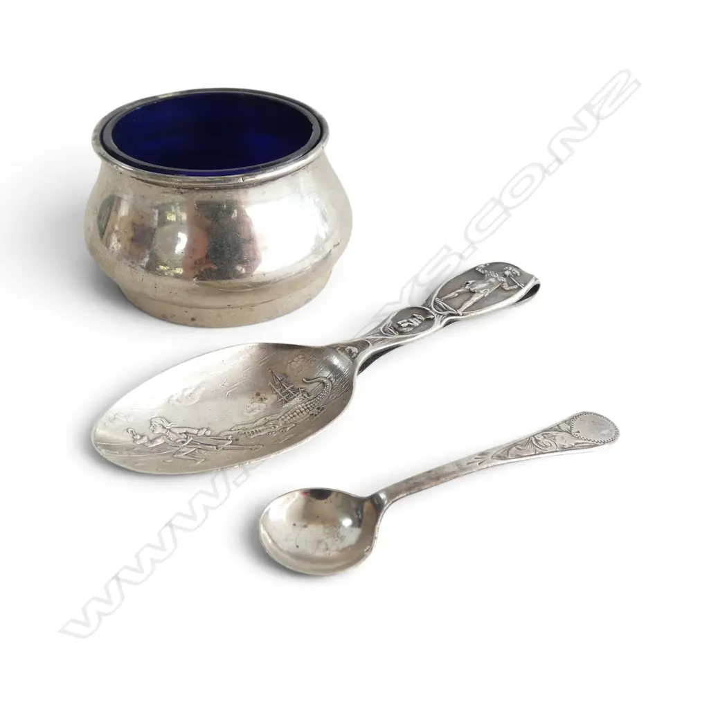 STG SILVER SALT CELLAR & SALT SPOON B'HAM 1906 & 1914, & STG CAPTAIN HOOK SPOON B'HAM 1913 (HANDLE FLATTENED), 38.7gms Image 1++
