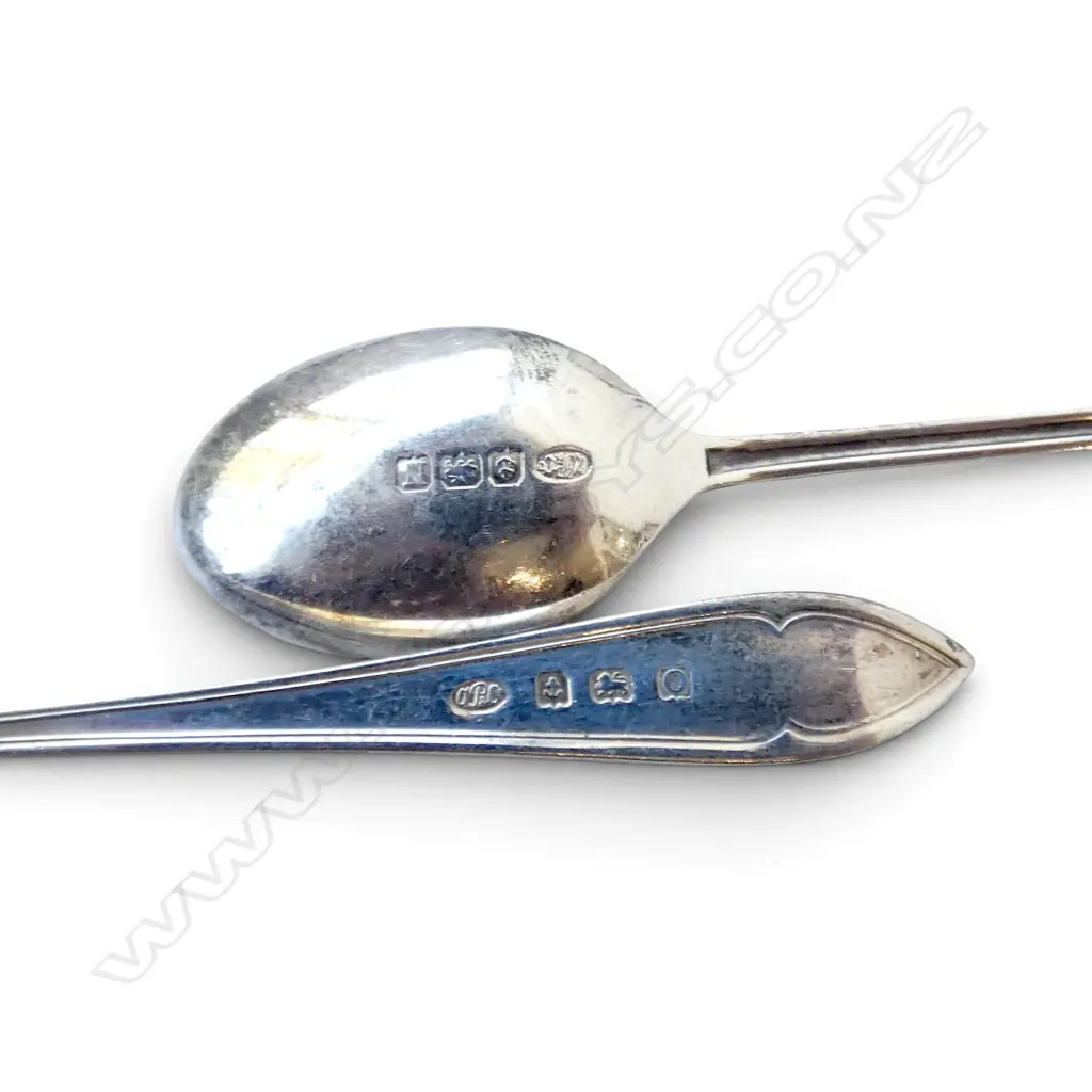 2 SETS OF STG SILVER TEASPOONS, CASED 105gms Image 1++
