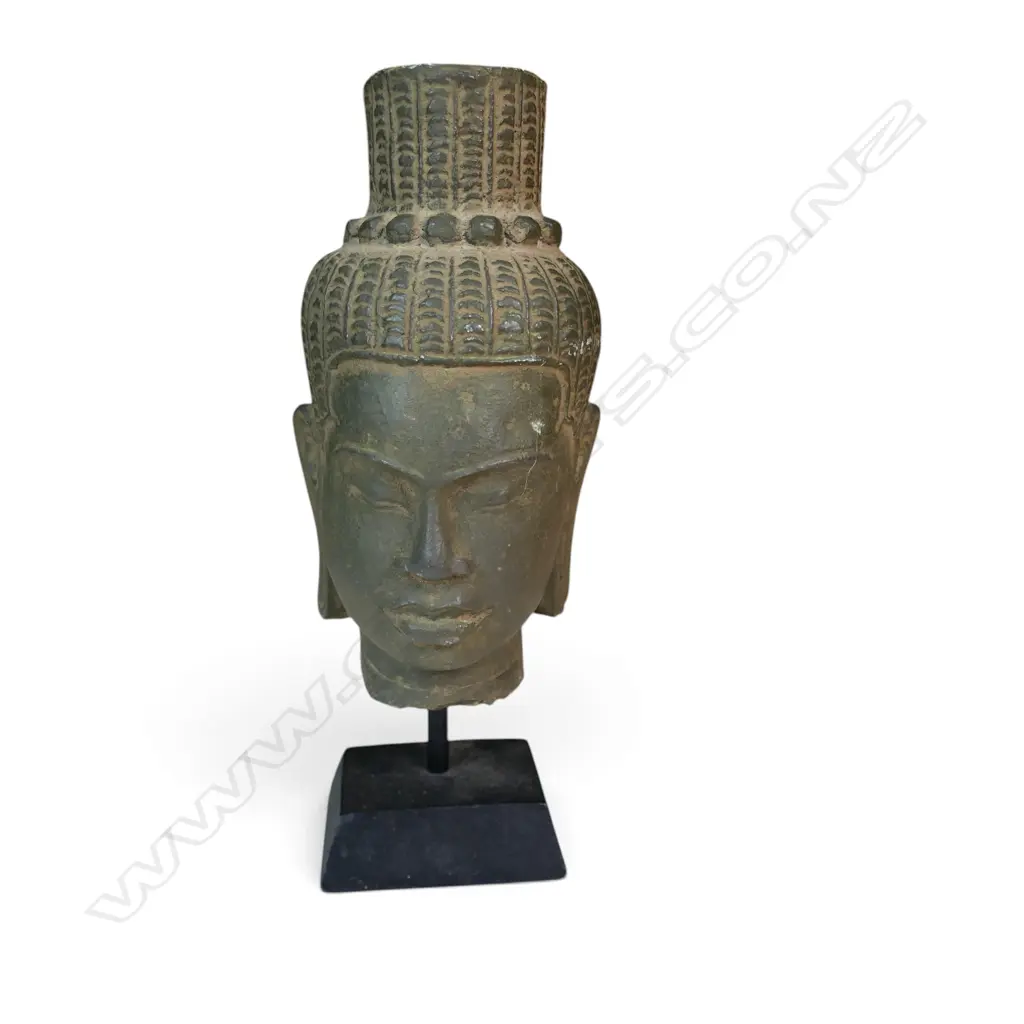 MOUNTED KHMER STYLE STONE MEDITATIVE BUDDHA HEAD WITH AGED PATINA, 50 X 200MM Image 1++