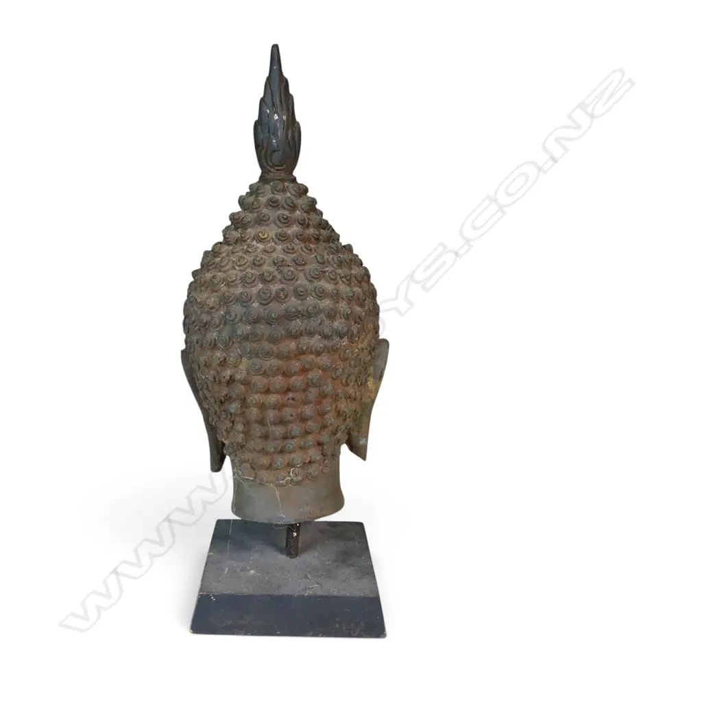 MOUNTED THAI BRONZE BUDDHA HEAD WITH TRADITIONAL CURLED HAIR DETAILS ENDING IN A FLAMELIKE SPIRE, 100 X 300MM Image 1++