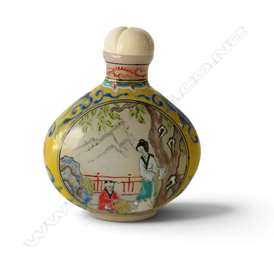 CHINESE HAND-PAINTED SNUFF BOTTLE H.70mm