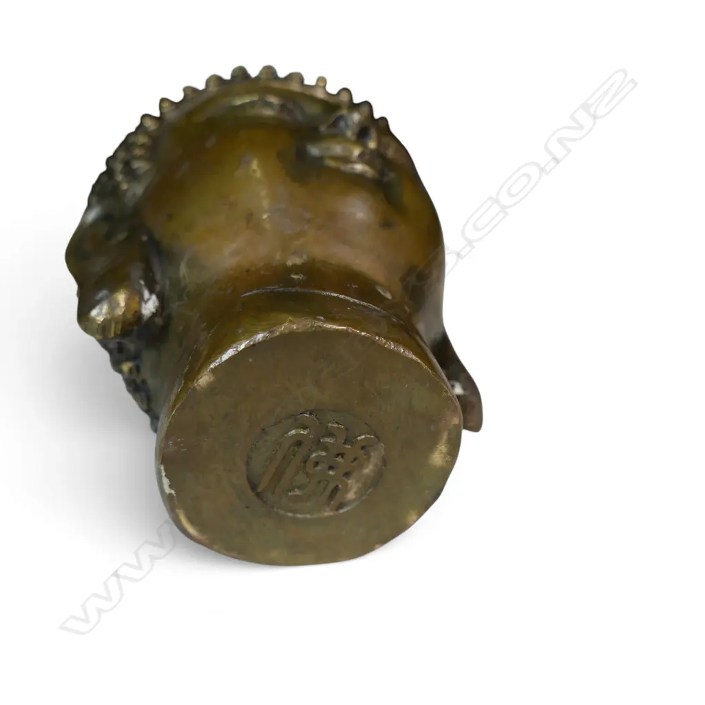 CHINESE CAST BRASS MEDITATIVE BUDDHA HEAD WITH SNAIL CURL HAIR & URNA, STAMP AT THE BOTTOM,40 X 150MM Image 1++