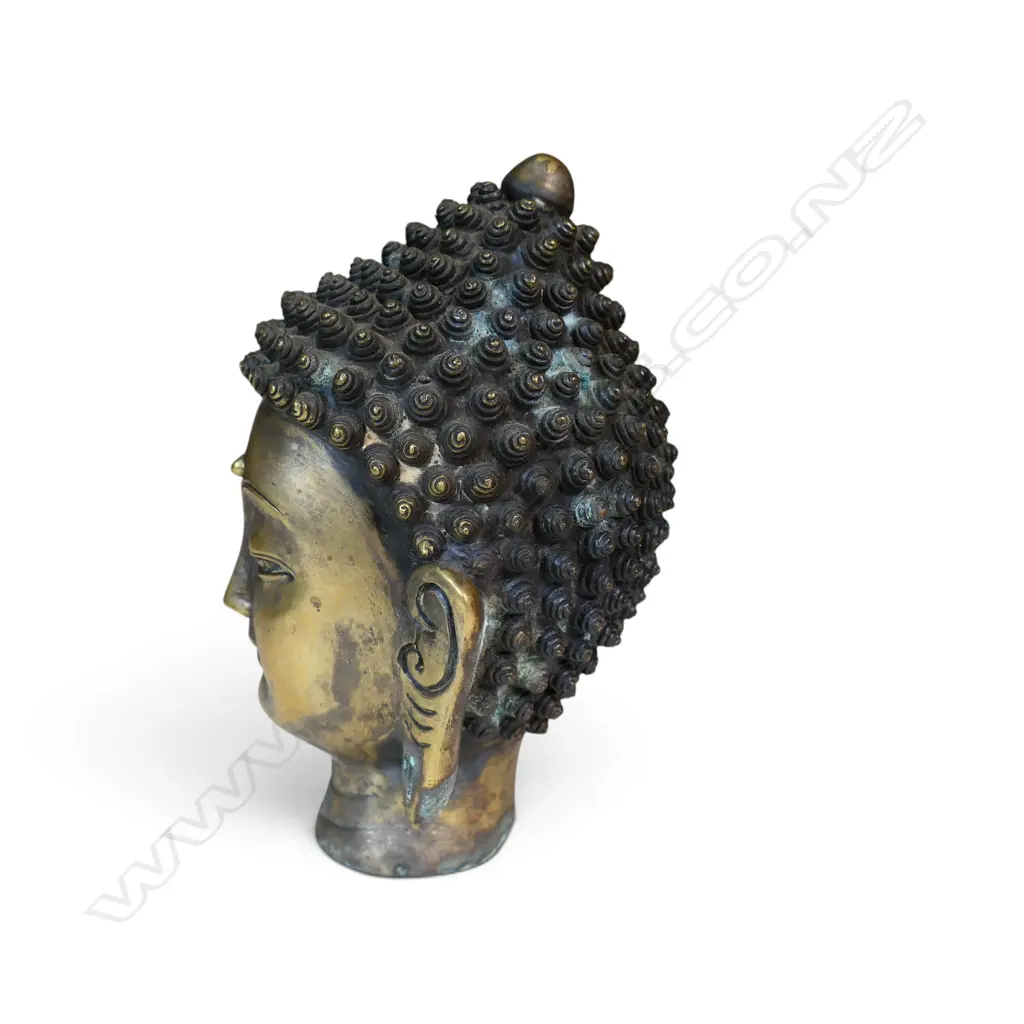 HEAVY SINO- TIBETAN BRASS BUDDHA HEAD WITH PROMINENT URNA,STAMP AT THE BASE, H.220 X 60MM Image 1++