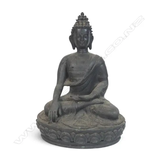 FINE BURMESE MANDALAY STYLE BRONZE OF BUDDHA SEATING IN A MEDITATIVE POSTURE (EARTH TOUCHING GESTURE), 190 X 290MM