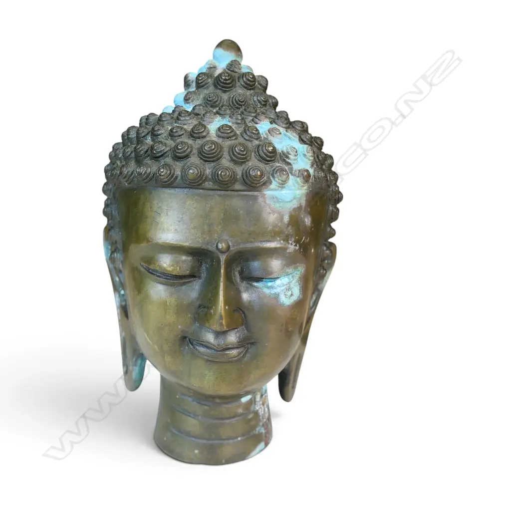 HEAVY CHINESE CAST BRASS MEDITATIVE BUDDHA HEAD WITH SNAIL CURL HAIR, STAMP AT THE BOTTOM, SOME OXIDATION, 220 X 70MM Image 1++