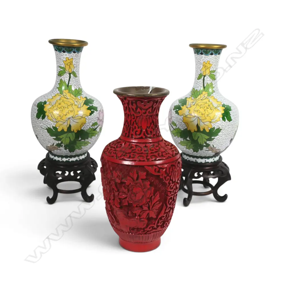PR CLOISONNE VASES ON STANDS H.245mm + CINNABAR STYLE VASE Image 1++