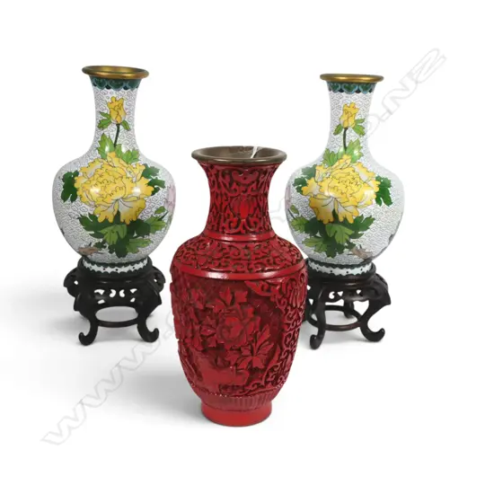 PR CLOISONNE VASES ON STANDS H.245mm + CINNABAR STYLE VASE