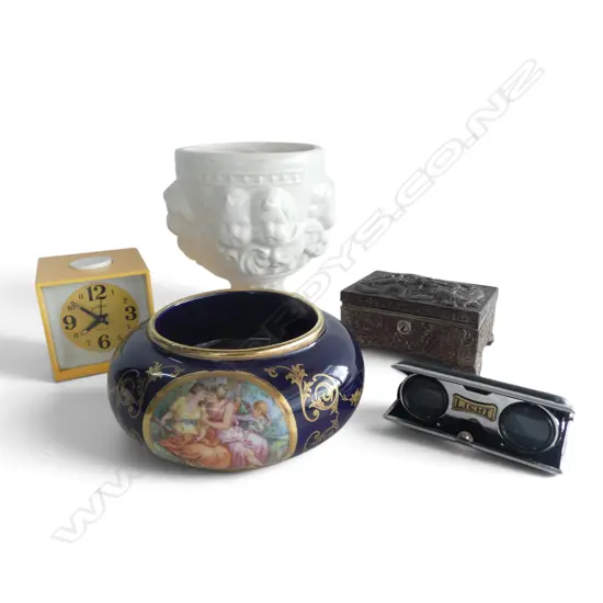 ASST COLLECTABLES INCL. RETRO CLOCK + POSY VASE + OPERA GLASSES ETC