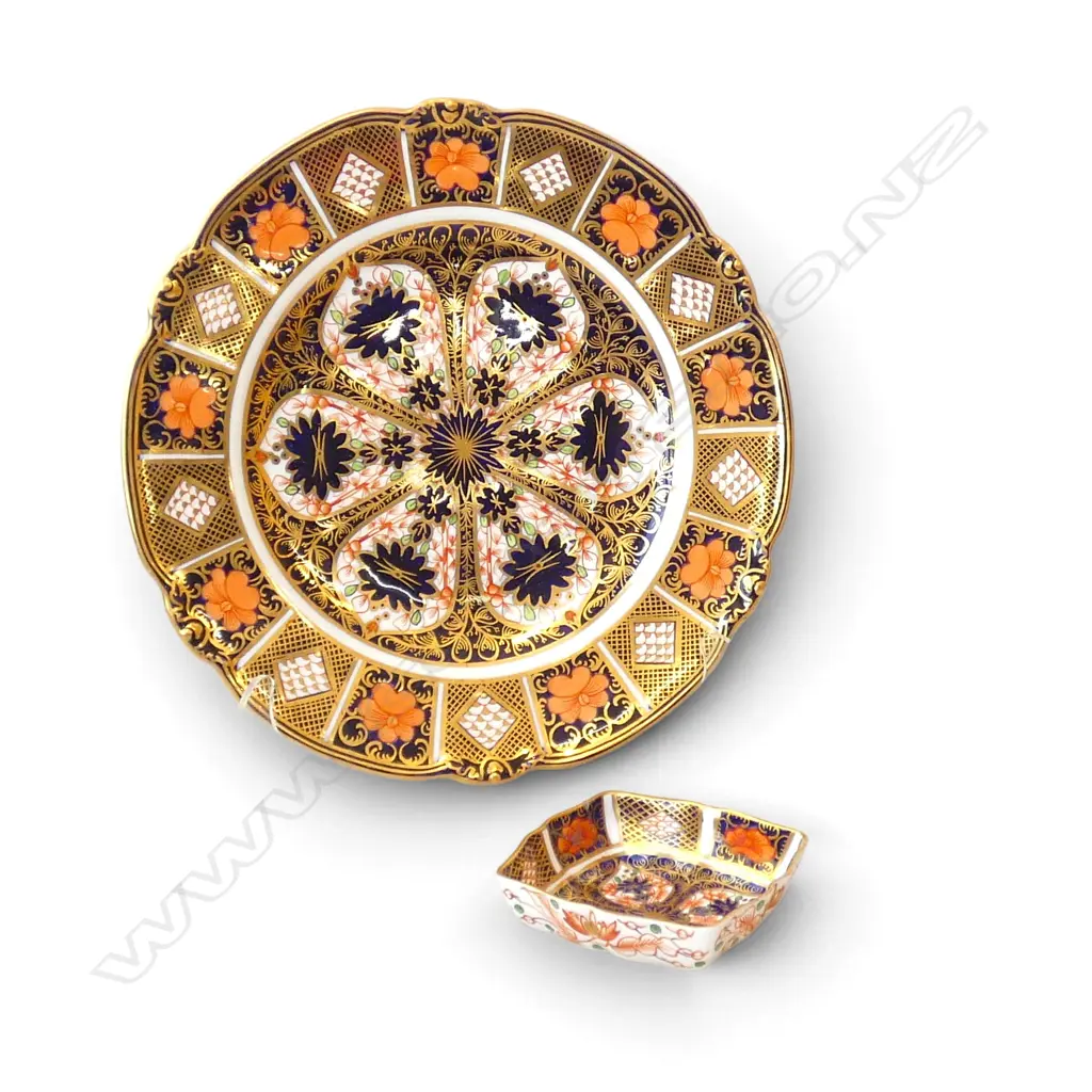 2 PCES ROYAL CROWN DERBY IMARI PATTERN CHINA Dia.230mm Image 1++