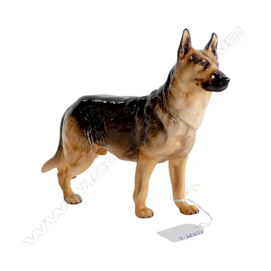 ROYAL DOULTON GERMAN SHEPHERD ORNAMENT H.150mm