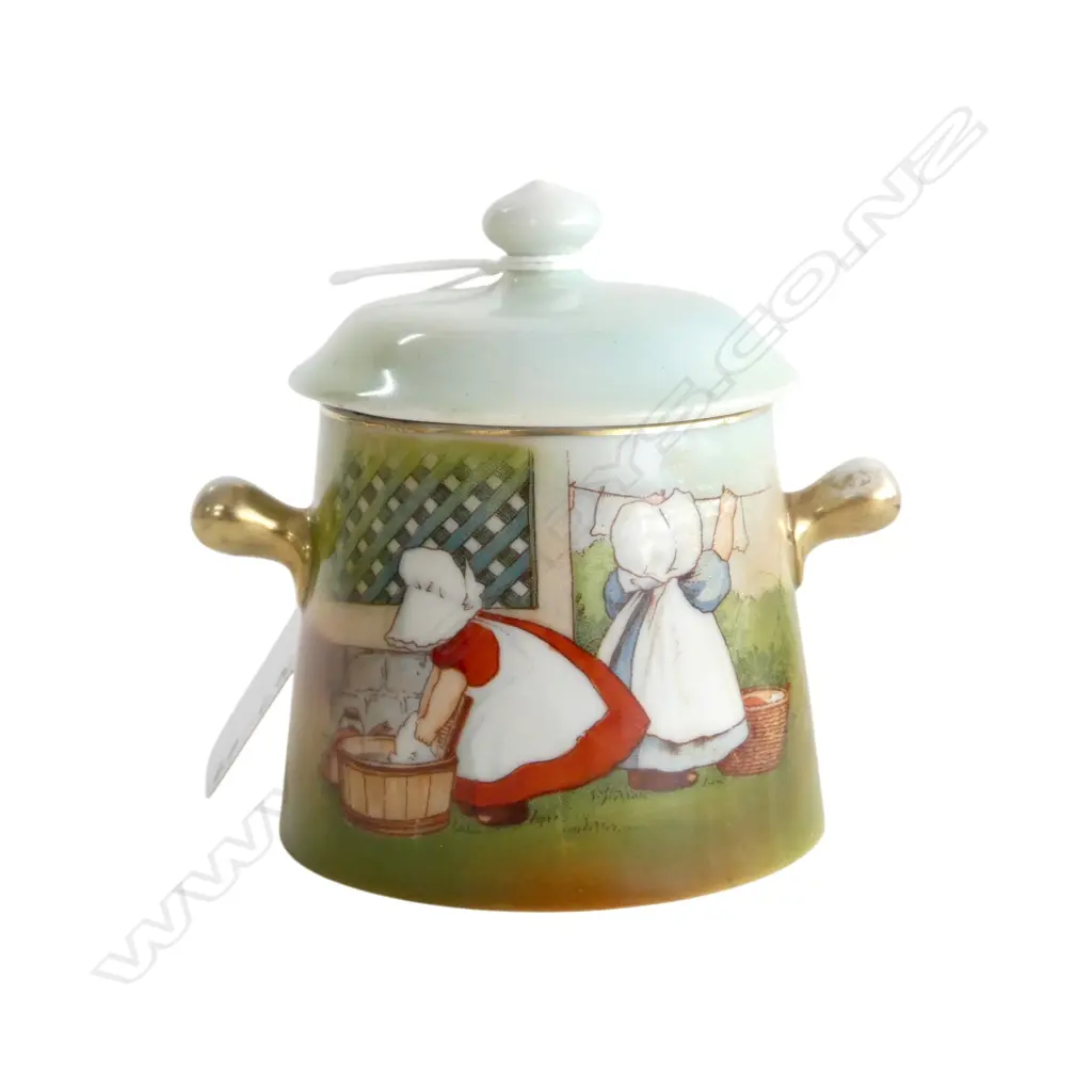 ROYAL BAYREUTH BABY BONNETS TRINKET BOX, H.87mm Image 1++