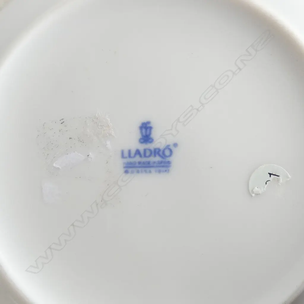 2 LLADRO PIN DISHES Dia.100mm Image 1++